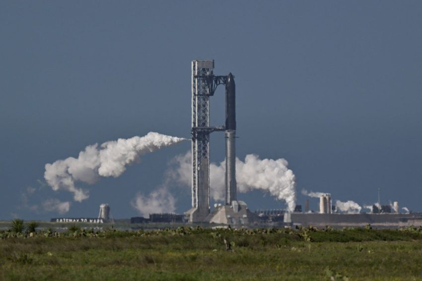 Starship at the launching station